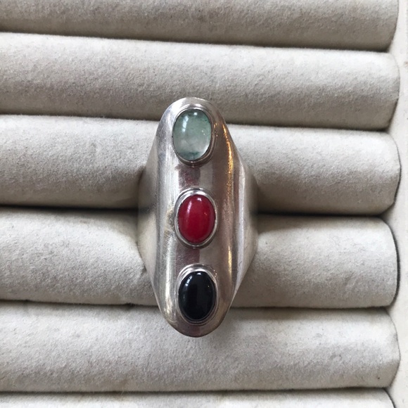 SS Long Oval Ring w/3 Stones - Picture 1 of 5